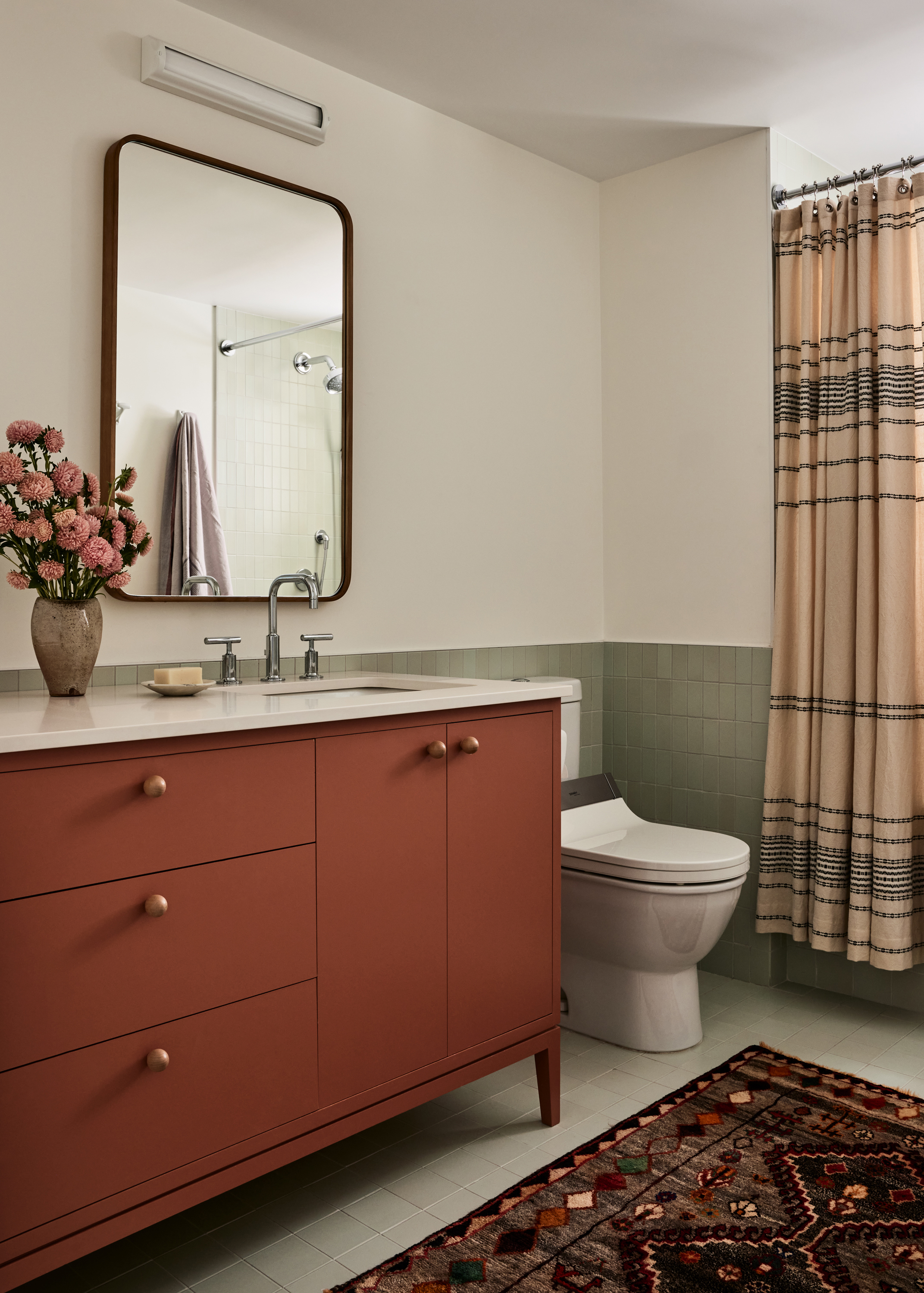 BATH WITH BROWN VANITY STRIPED SHOWER CURTAIN